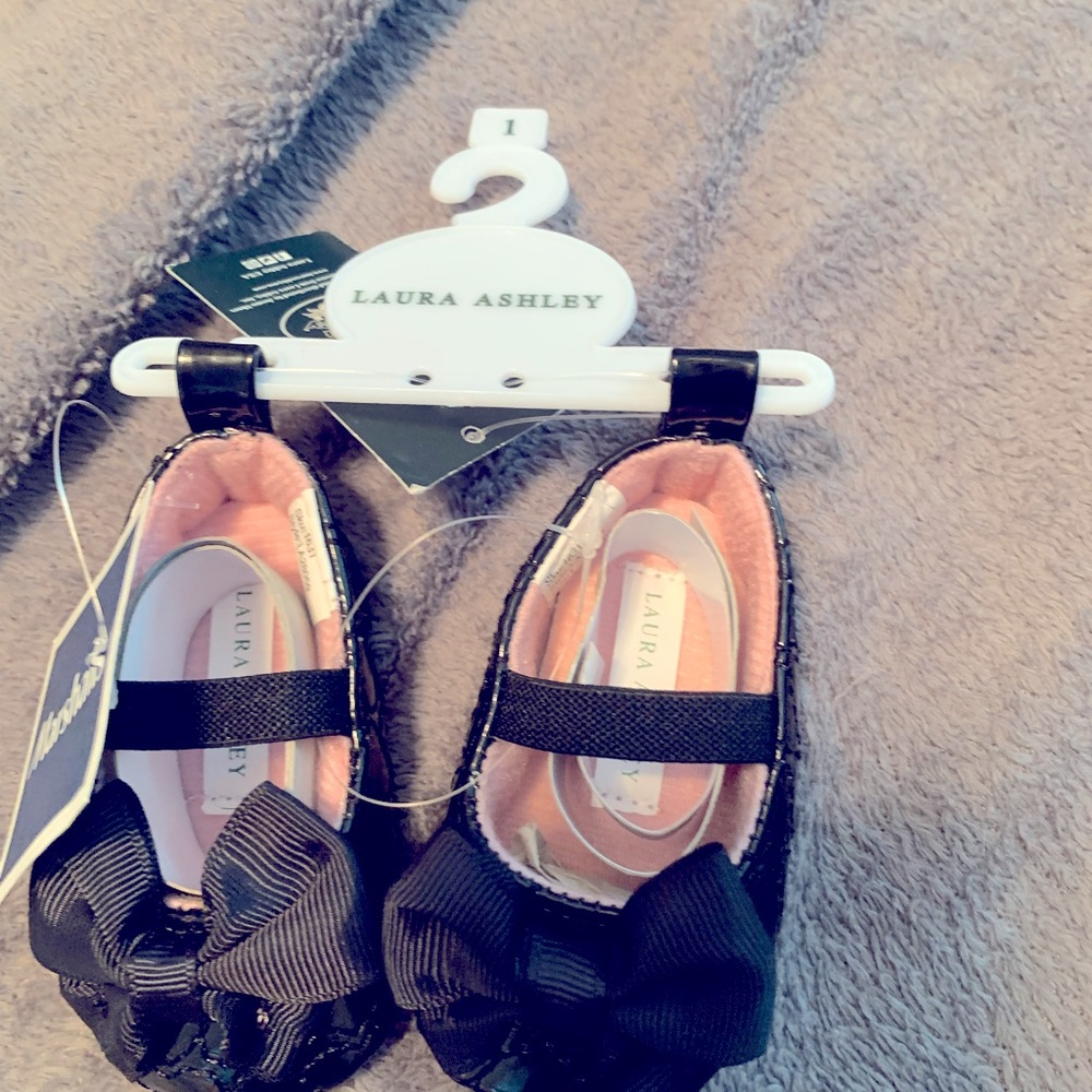 Laura Ashley baby black patent shoes!